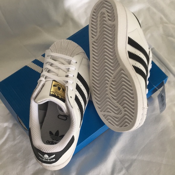 Adidas superstar C children’s size 12 1/2 K - Picture 3 of 6
